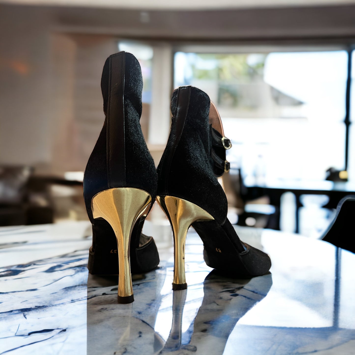 Atria Black 3.5" Gold Heel